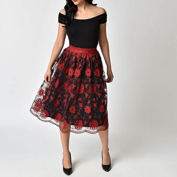 💥🔥Voodoo Vixen floral embroidery skirt🔥💥 - Picture 3 of 8
